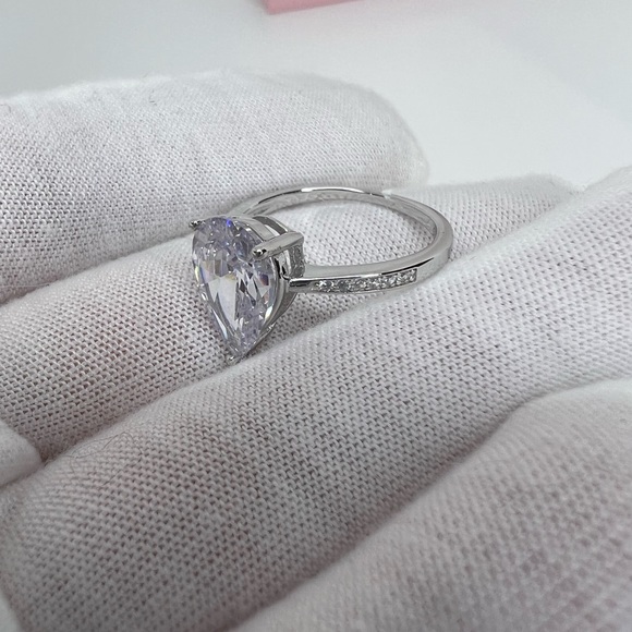 Sale $18 Firm! .925 Sterling Silver Teardrop Pear Cz Ring, sizes 4-12 - Picture 11 of 16